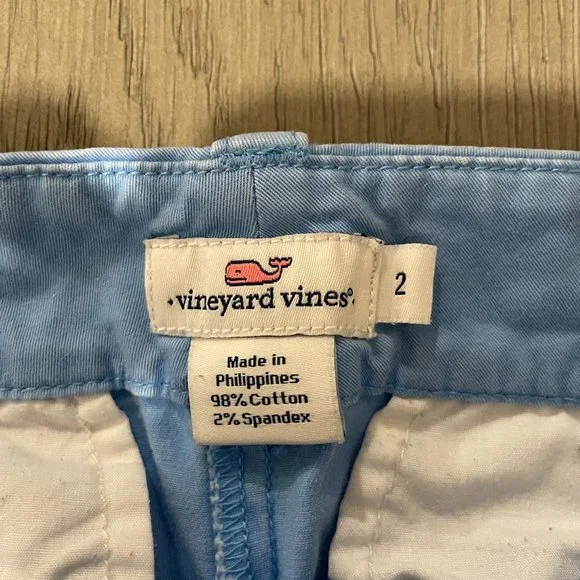 Vineyard Vines Women's Shorts - Picture 3 of 3